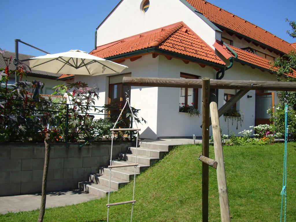 Gaestehaus Strommer Ильмиц Экстерьер фото